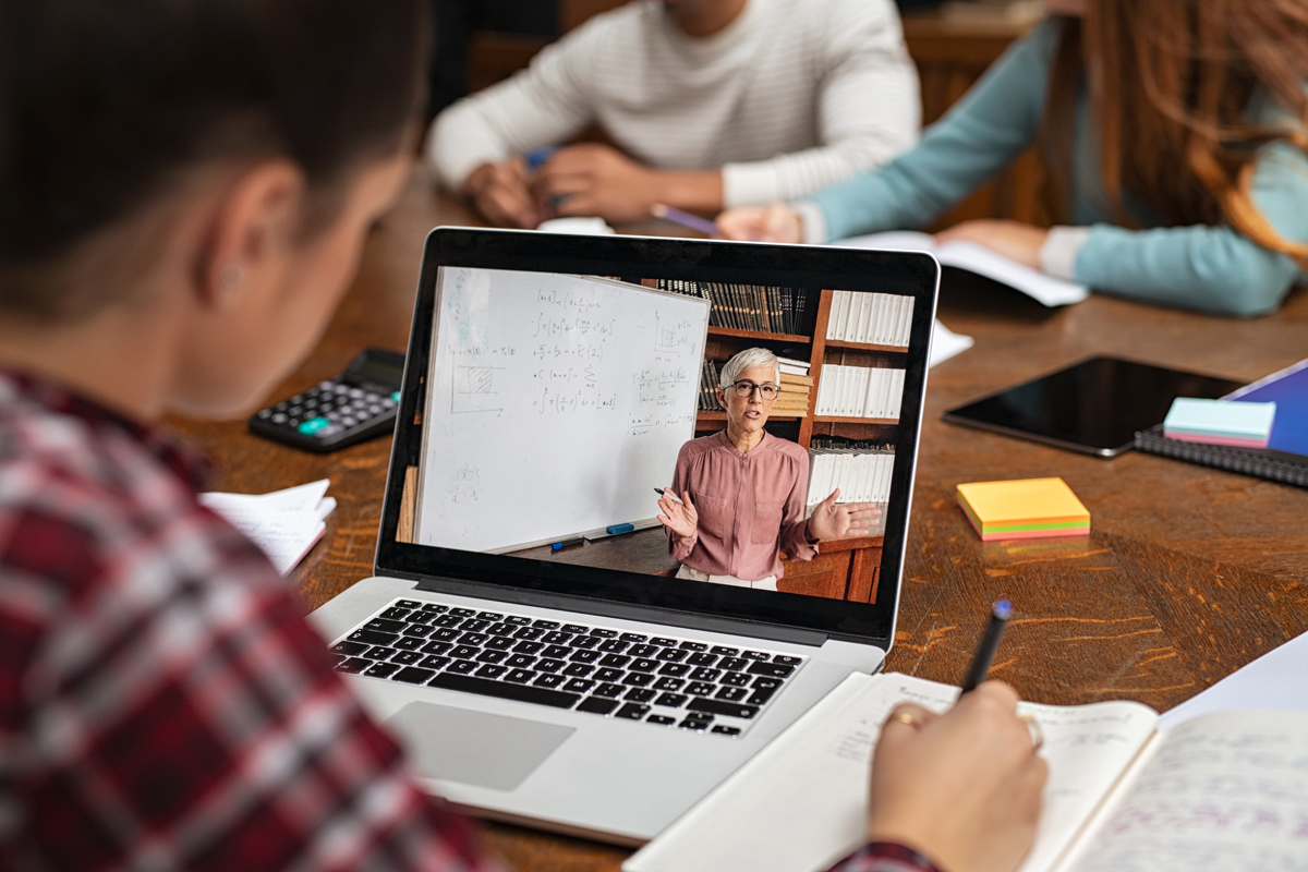 student watching online lesson 2023 11 27 05 06 59 utc